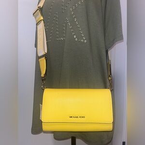 NWT Michael Kors Jet Set Crossbody